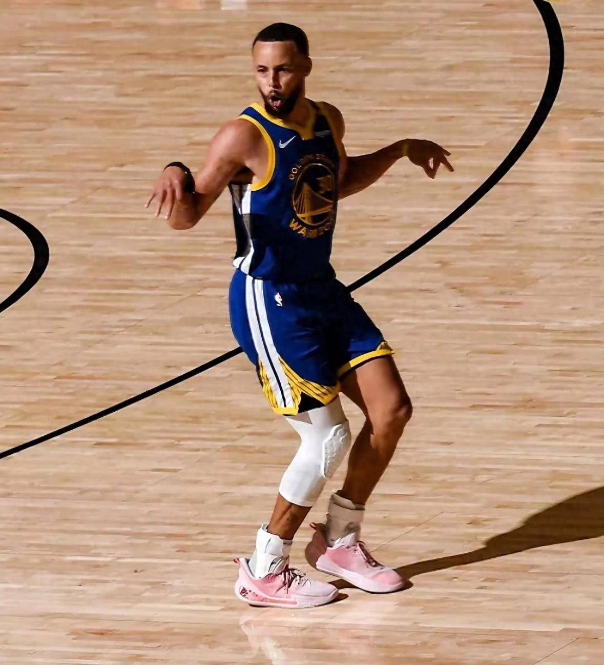 勇士主场力克人库里+集锦