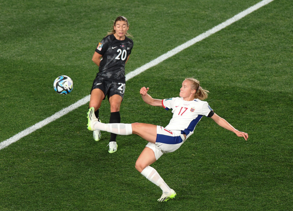 挪威女足队积极备战全国锦标赛 挪威女足队积极备战全国锦标赛