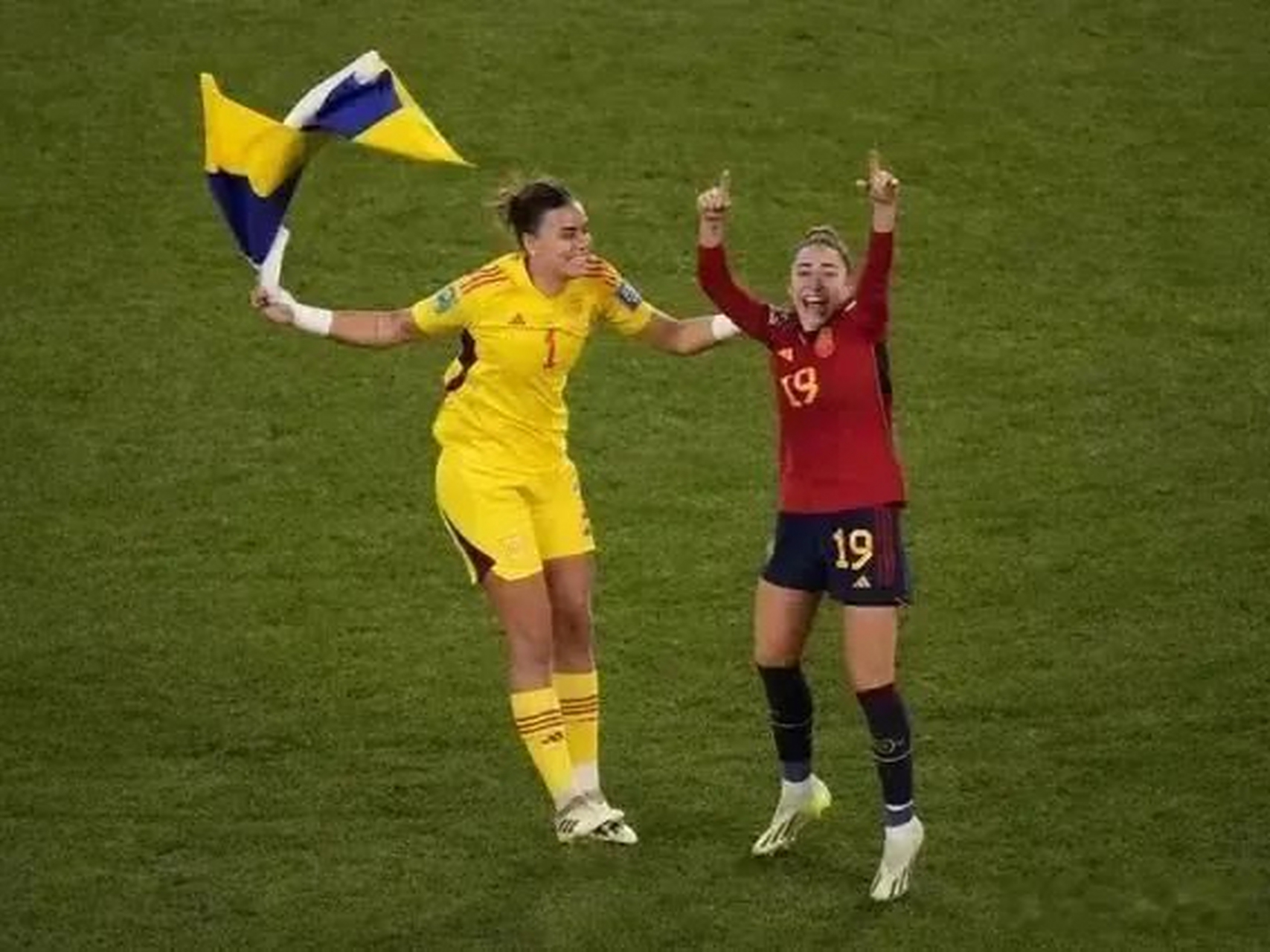 西班牙球队逆袭，晋级联赛半决赛