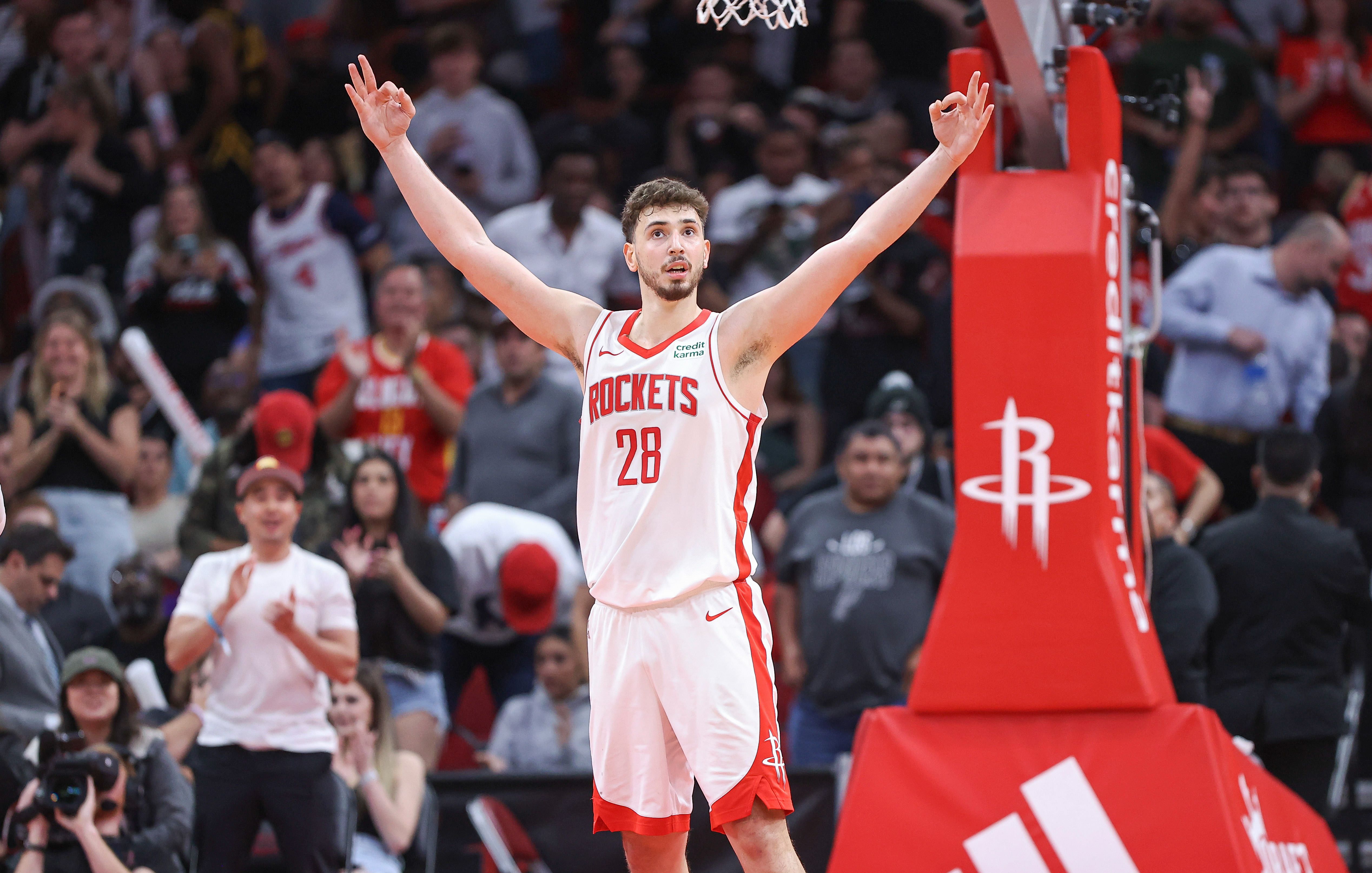 包含火箭遭遇六连败，球队战绩继续下滑的词条